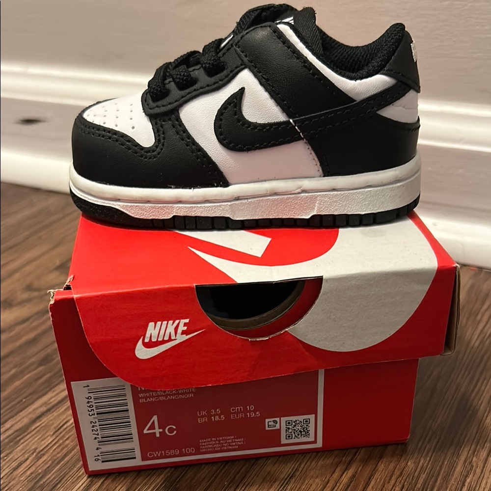 Nike Kids Black and White Sneakers